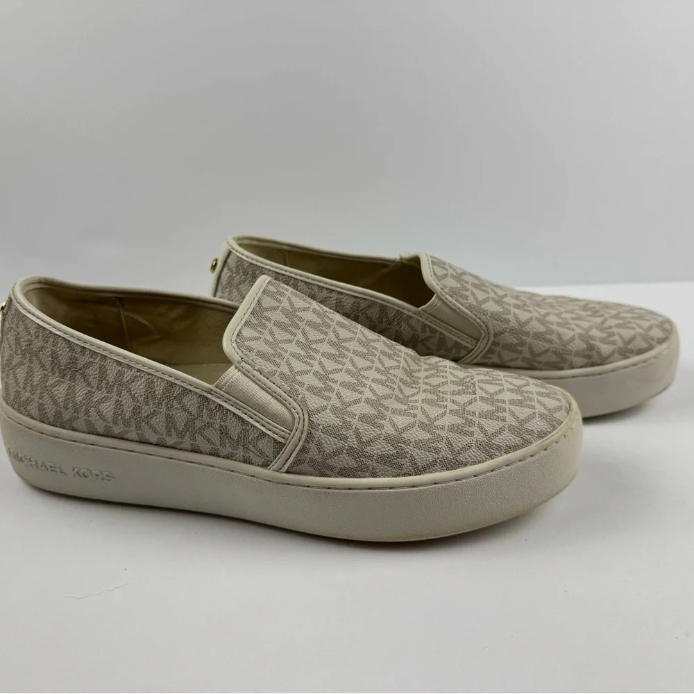 Michael Kors Keaton signature logo slip on size 9.5